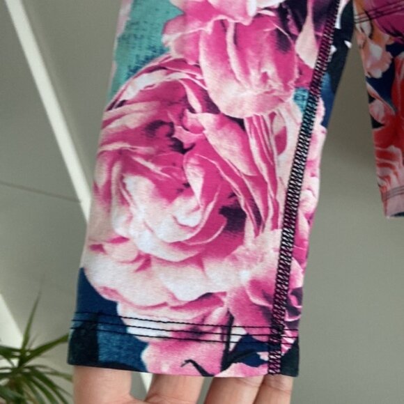 Lululemon Hold Your Om Hoodie - Picture 5 of 8